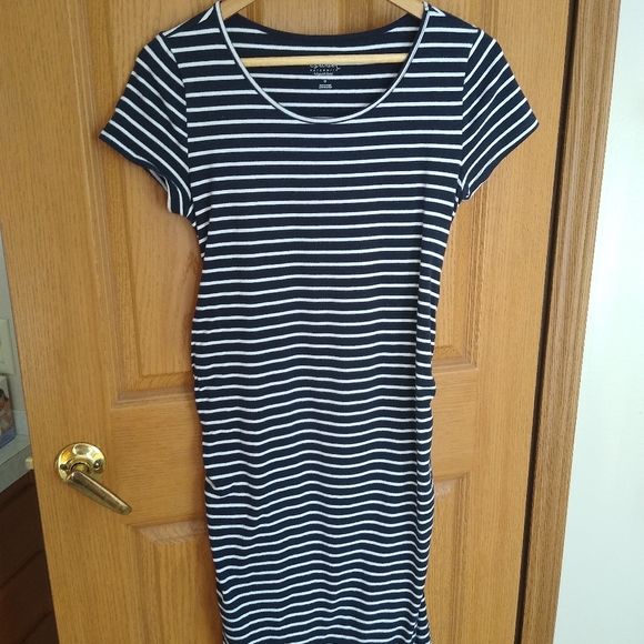 Isabel Maternity by Ingrid & Isabel Dresses & Skirts - Isabel Maternity Dress - Medium